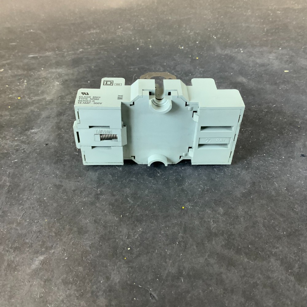 SQUARE D 8501 NR82 RELAY SOCKET ($10 OBO)