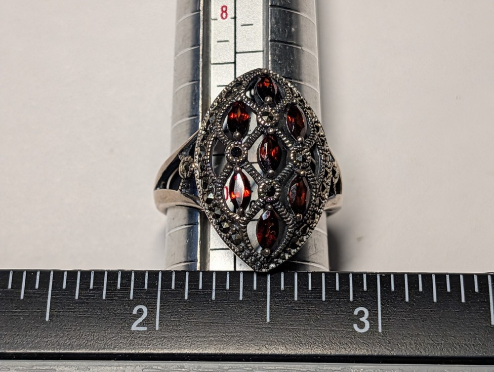 STERLING SILVER GARNETS RING SIZE 10 HALLMARKED 925