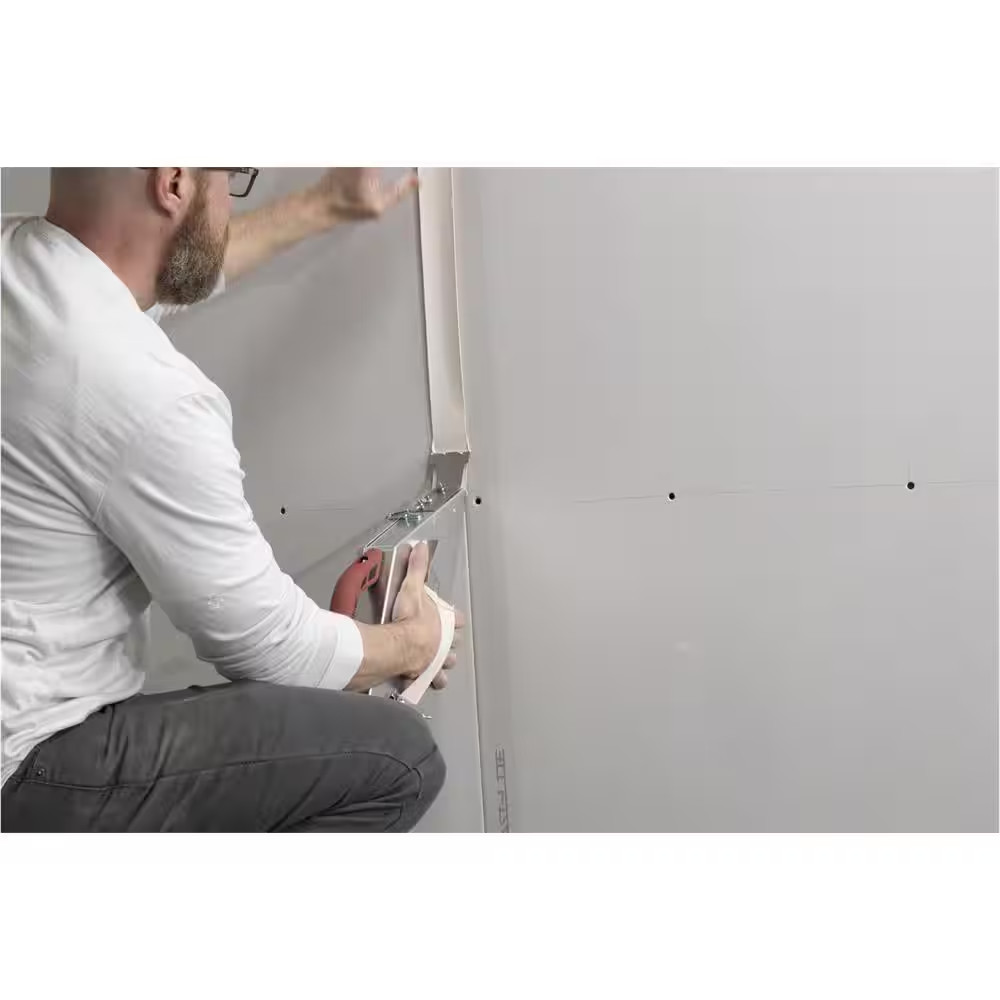 Right-Hand Drywall Taper