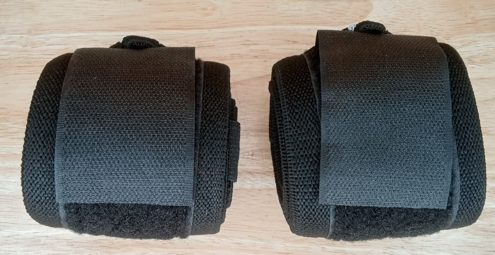 Dmoose Wrist Wraps, Avoid Injury and Maximize Grip with Thumb Loop