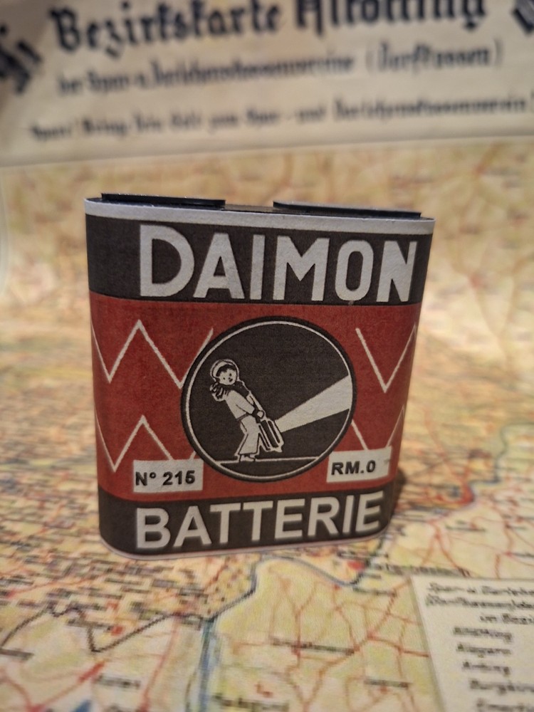 WW2 German Daimon battery - reproduction prop