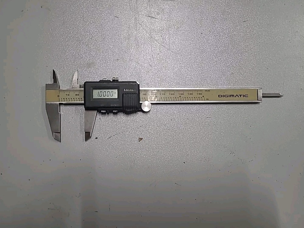 Mitutoyo 500-321 Digital Digimatic 6" Digital Calipers