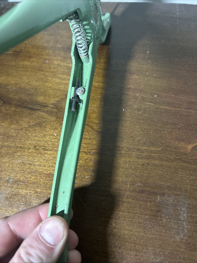 Hauptner Livestock Ear Tag Applicator