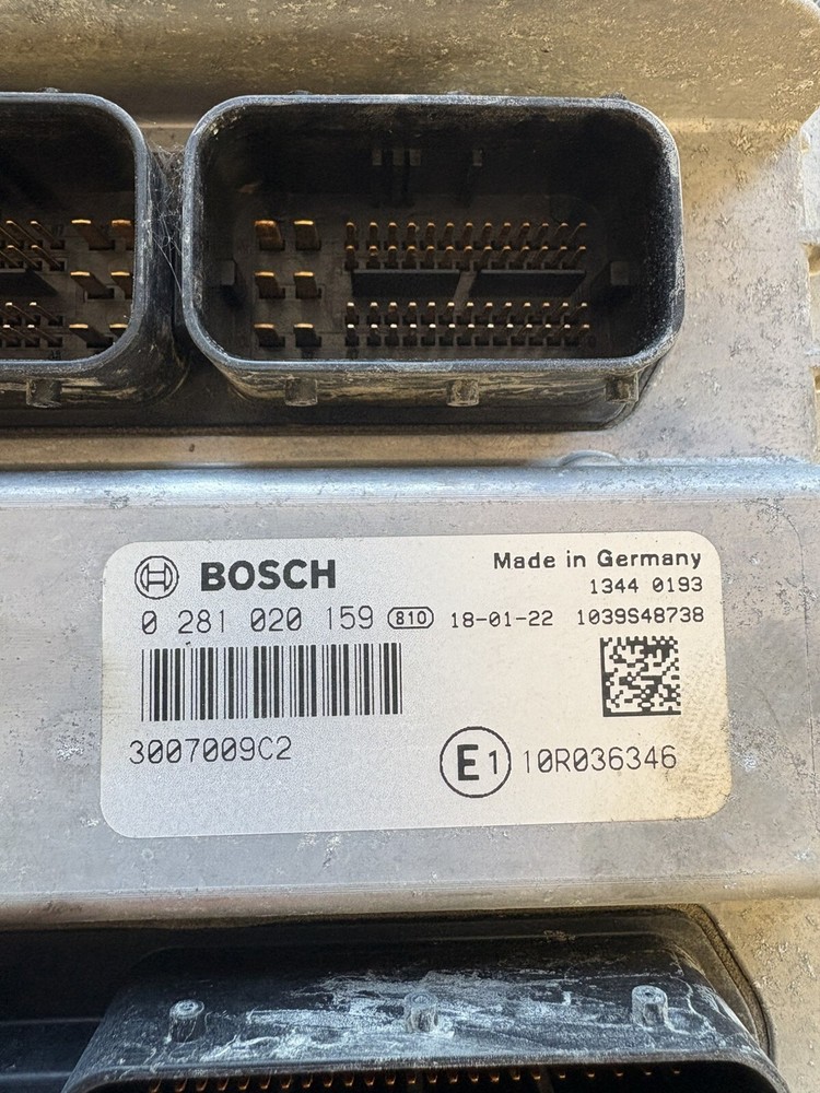 International MaxxForce Engine Control Module P/N 3007009C2 (98)