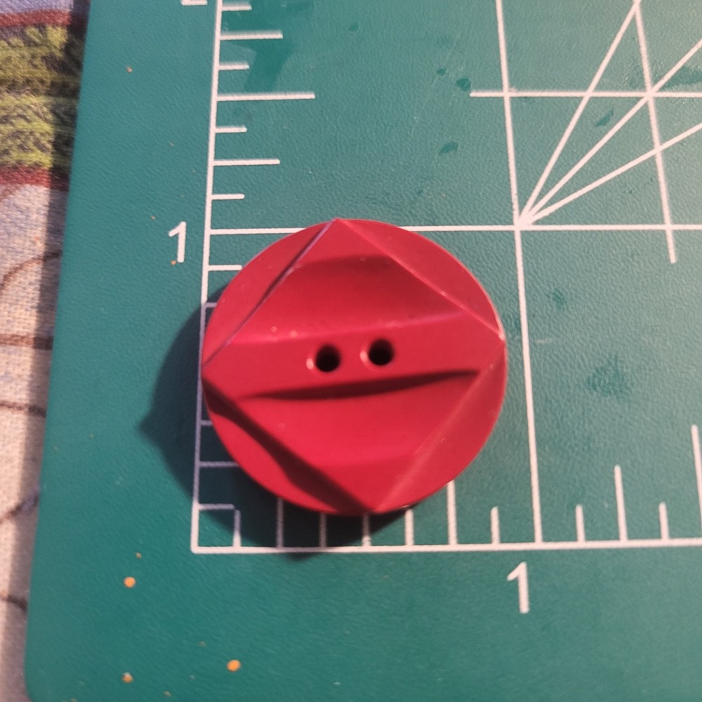 Colt # 78 button  maroon 7/8" excellent  square inside round confirmed pattern