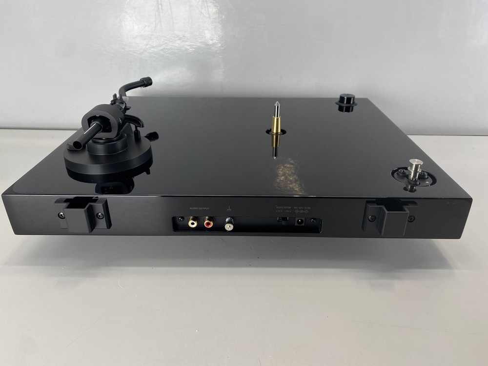 Fluance RT85T Reference High Fidelity Turntable System - Black Gloss