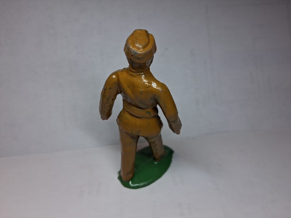 Metal Cast Private Marching Soldier (recast)