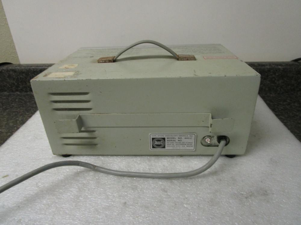 Karl Storz Endoscopy 483C Twin Cold Light Source / Illuminator - Only 1 Bulb