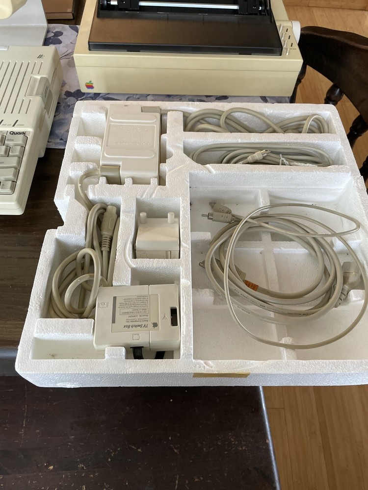 vintage apple computer monitor