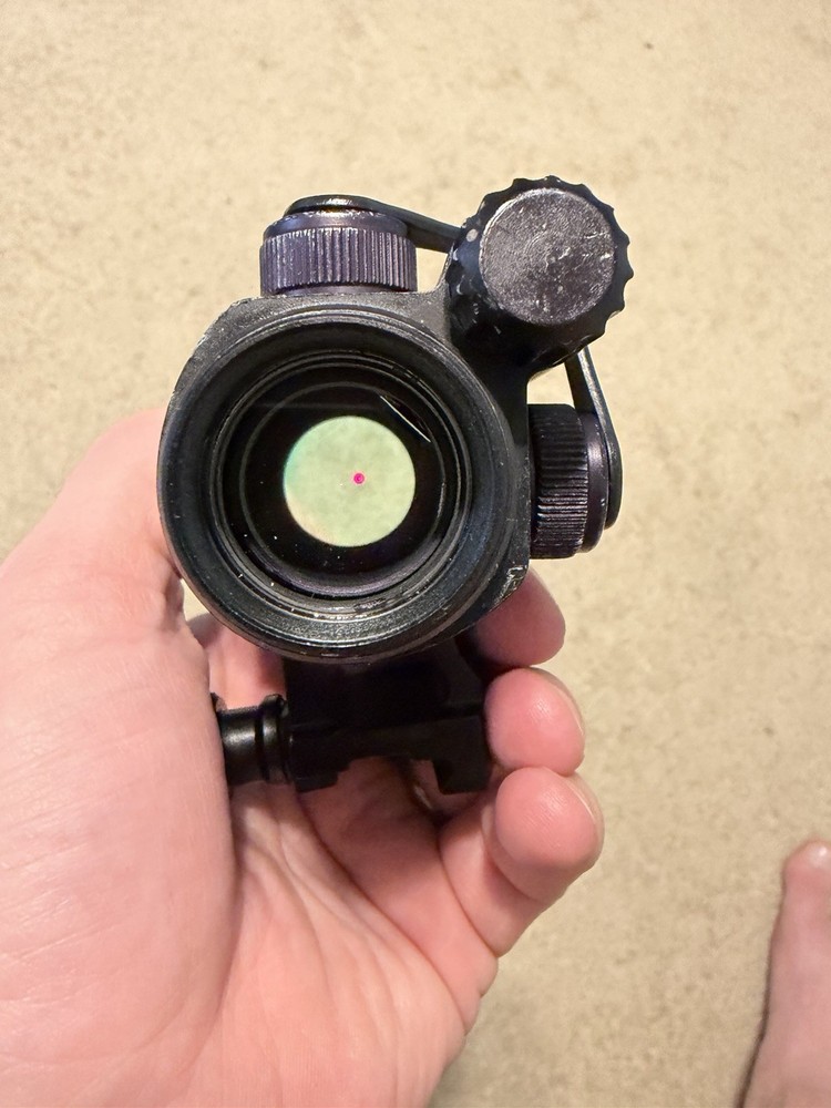 Aimpoint Comp M2 Red Dot with Wilcox Mount