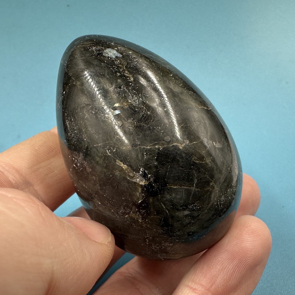 Larvakite egg for transformation and manifestation