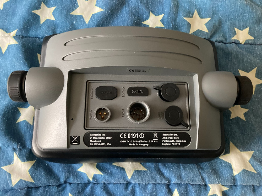 Raymarine C70 multifunction display