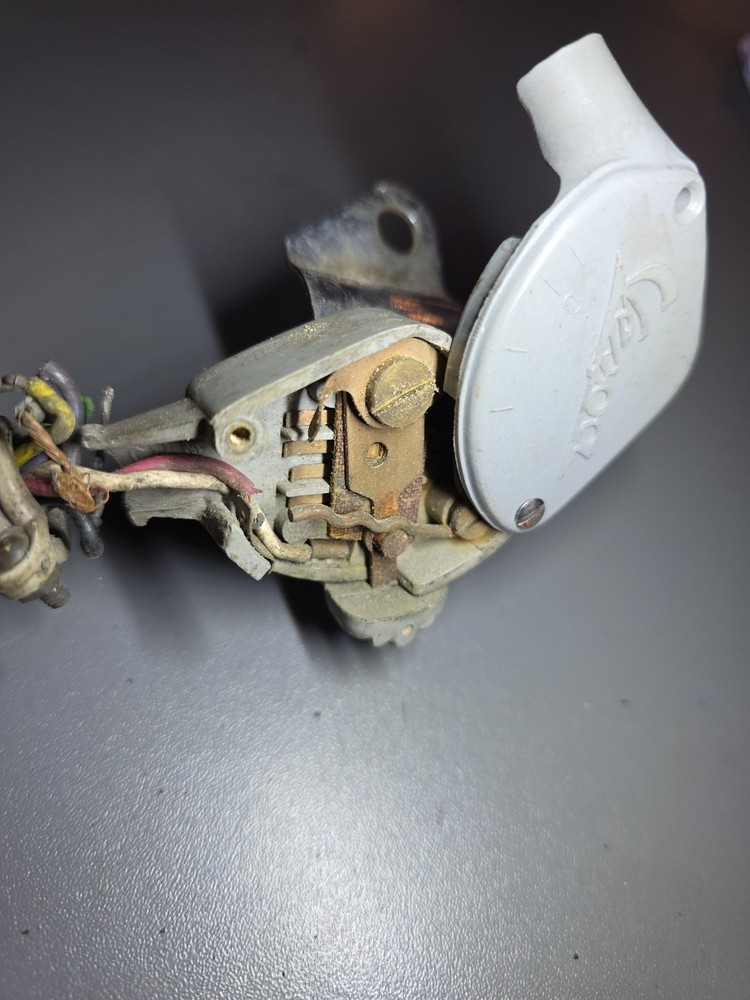 Faro Basso Light Switch