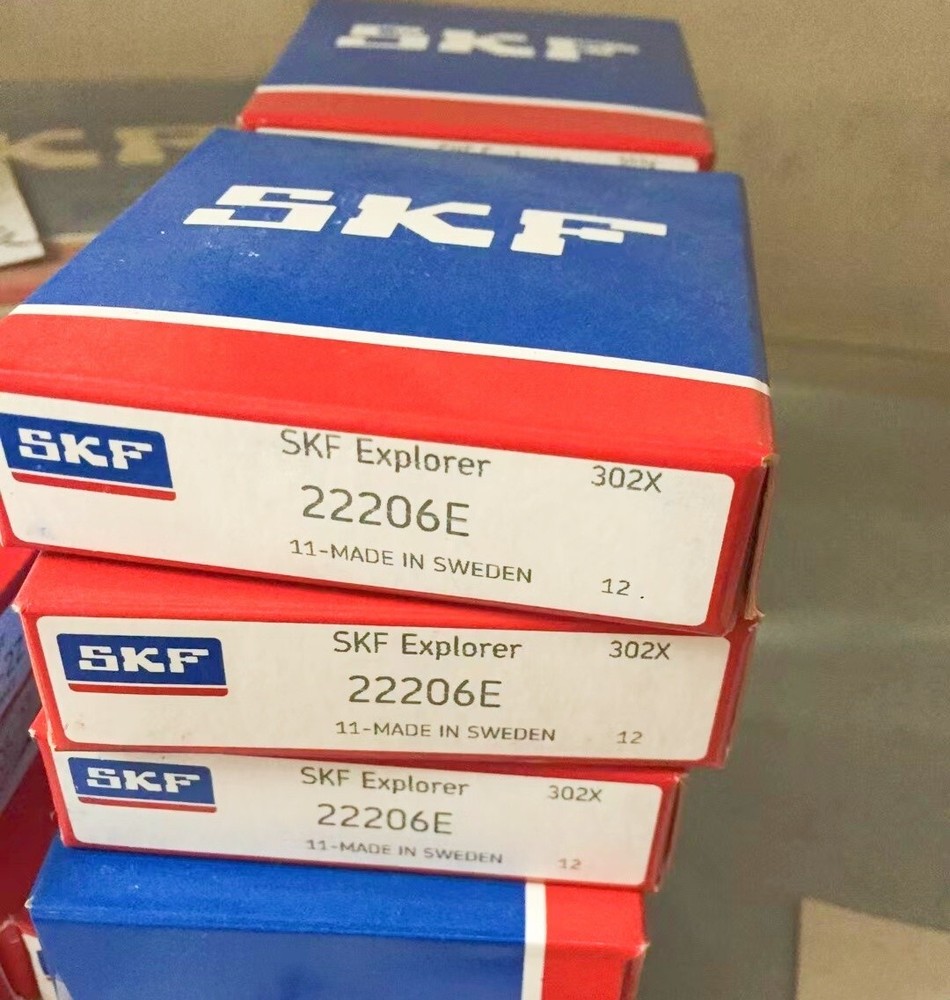 1PC SKF 22206 E Spherical Roller Bearing NEW