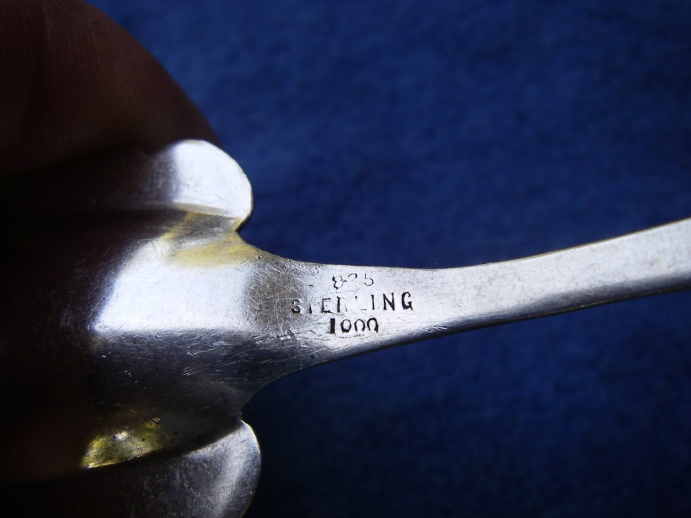 Nice Victorian FESSENDEN Sterling JELLY KNIFE-Scroll Pattern-No Mono