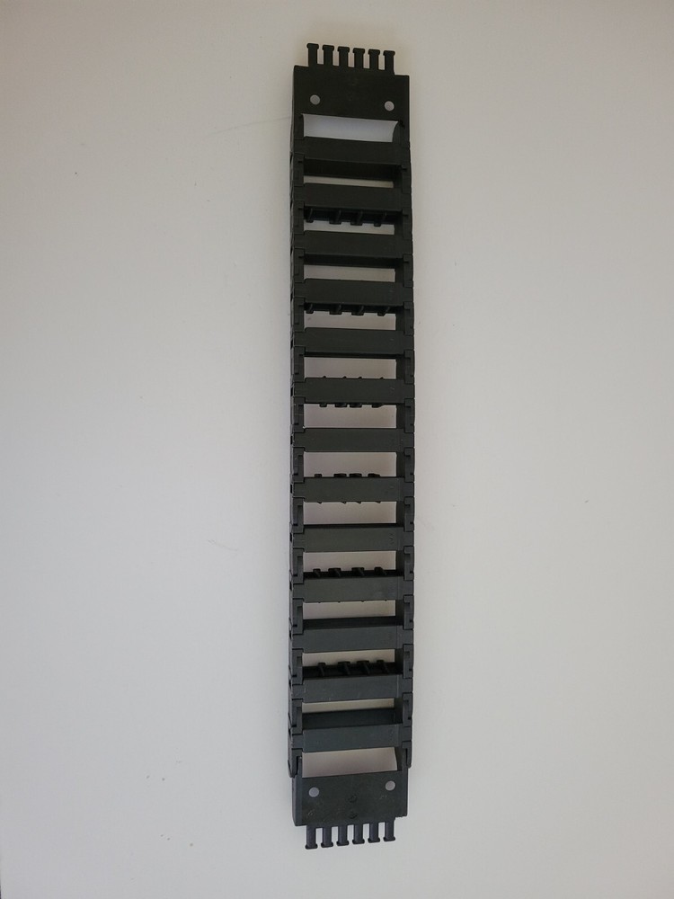 Plastic E-Chain Cable Carrier E-Z Chain 17" x 3" x 7/8"