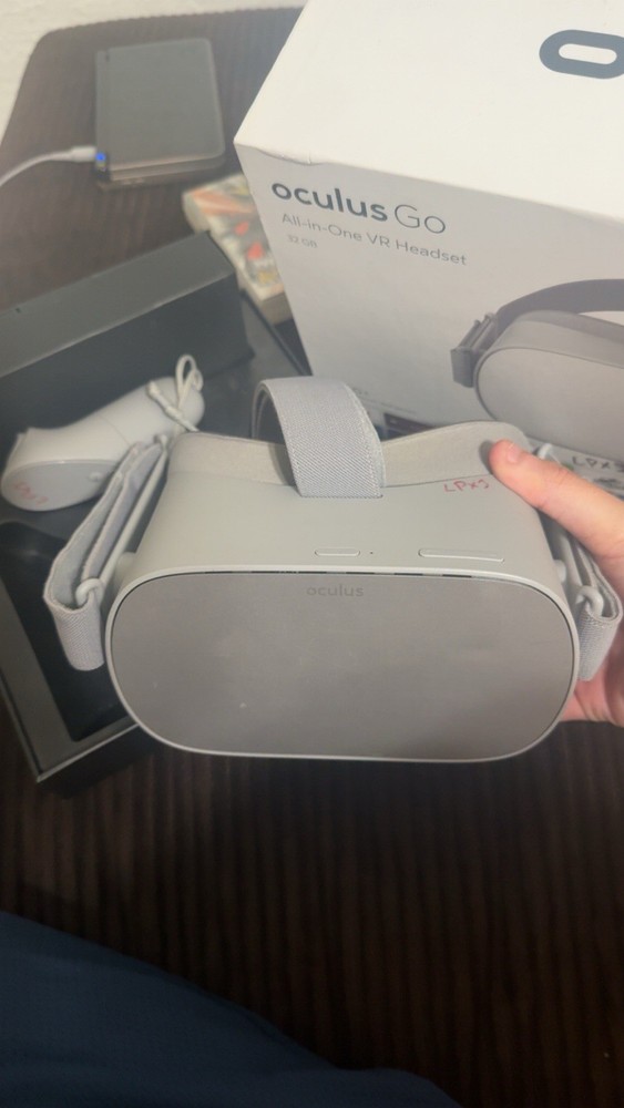 Oculus Go VR Complete In Box