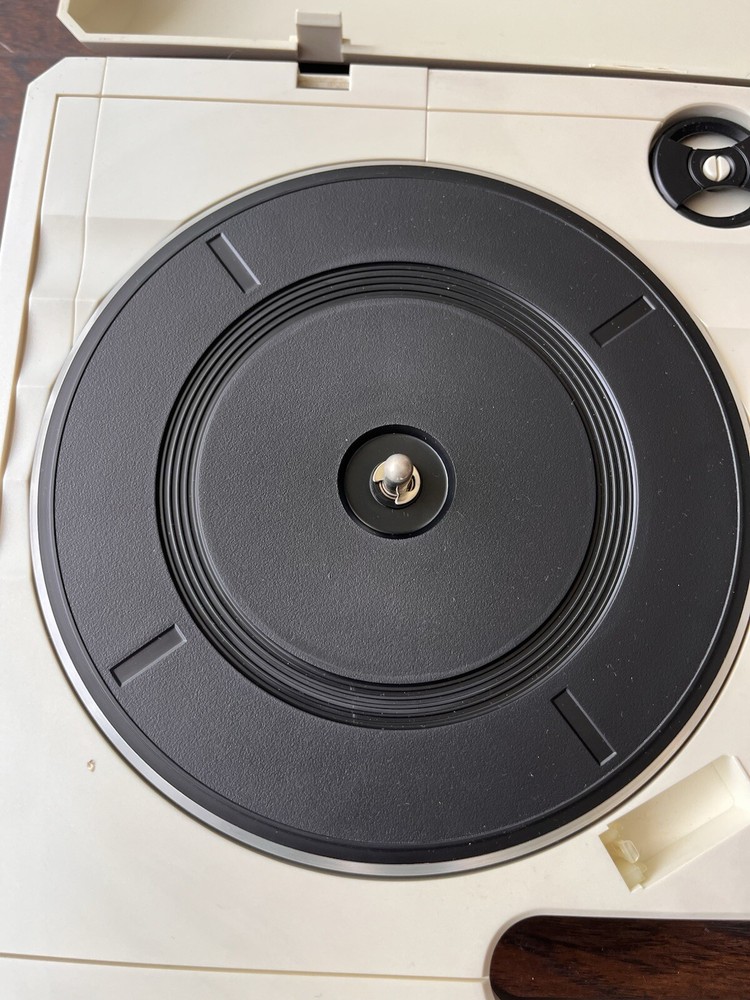 Vestax Handy Trax Portable Turntable