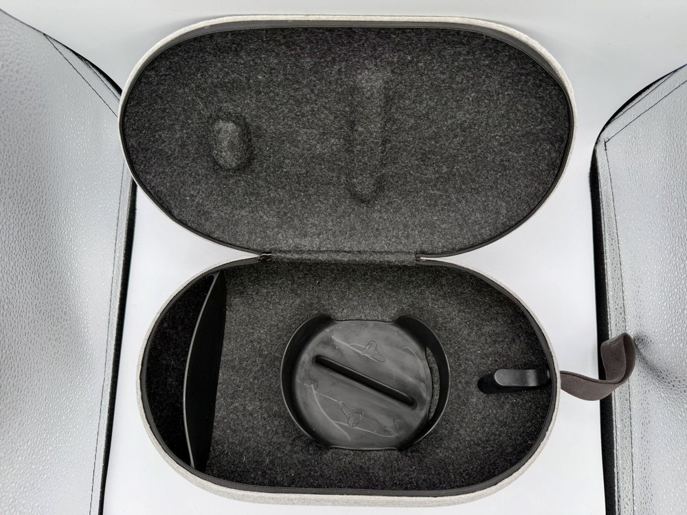 Oculus Quest 2 Carrying Case ONLY Light Grey Felt