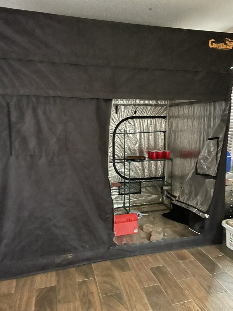 Gorilla Grow Tent 4x8
