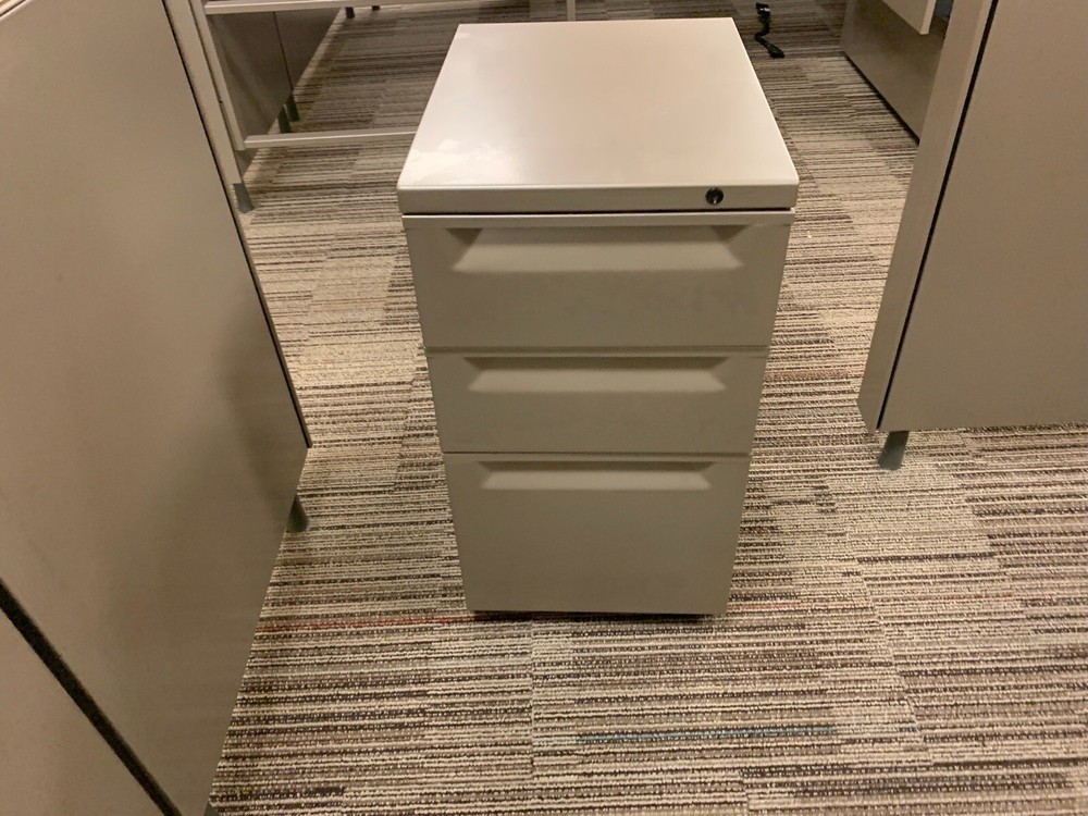Herman Miller Cubicle Desk Set