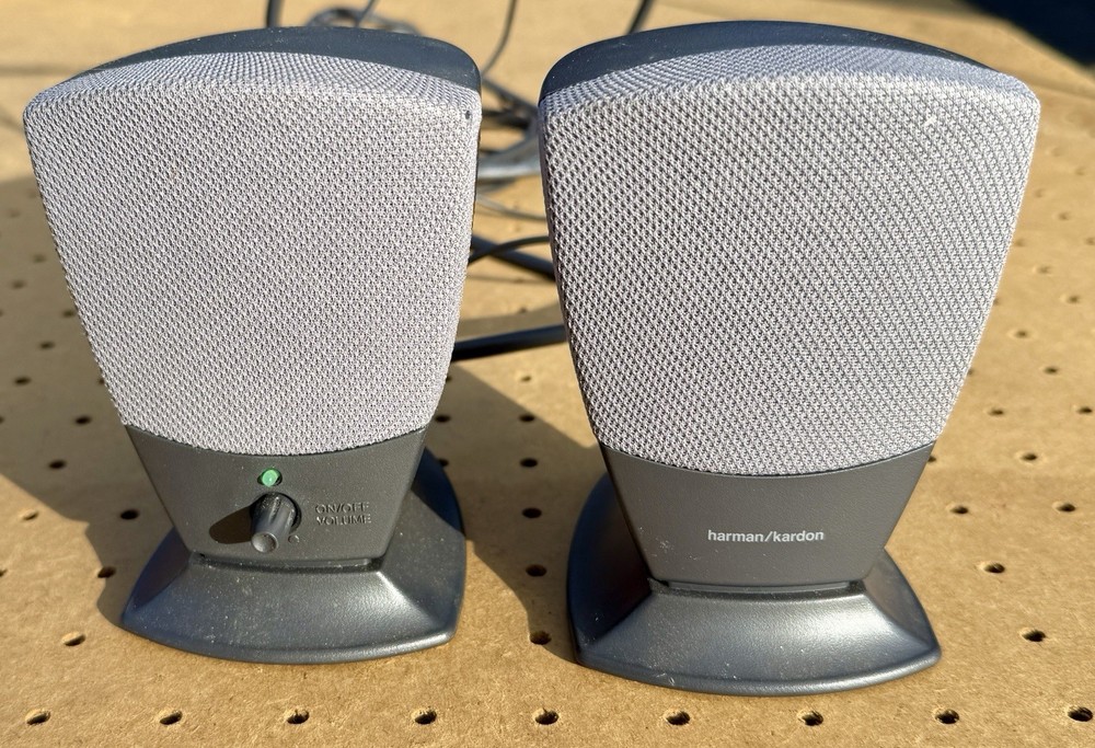 Harman Kardon HIPS-HB Computer Component Mini Speakers Grey Y2K Multimedia,Wires