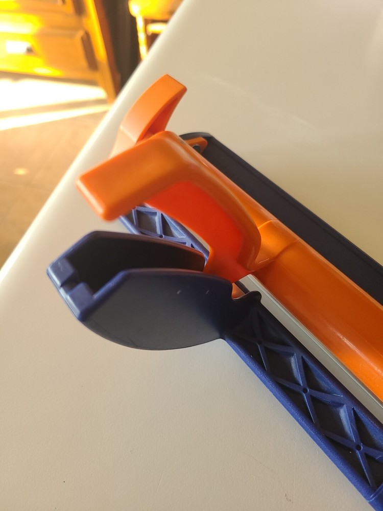 FISKARS Paper Crimping Tool