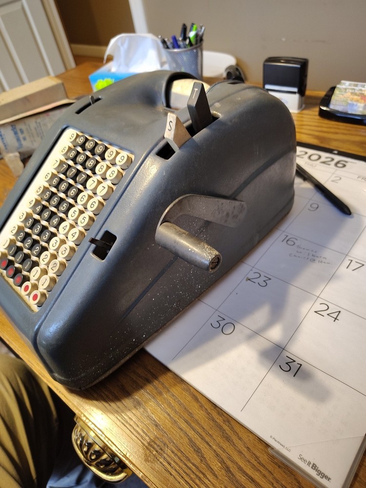 Smith & Corona Hand Crank Adding Machine, Vintage model