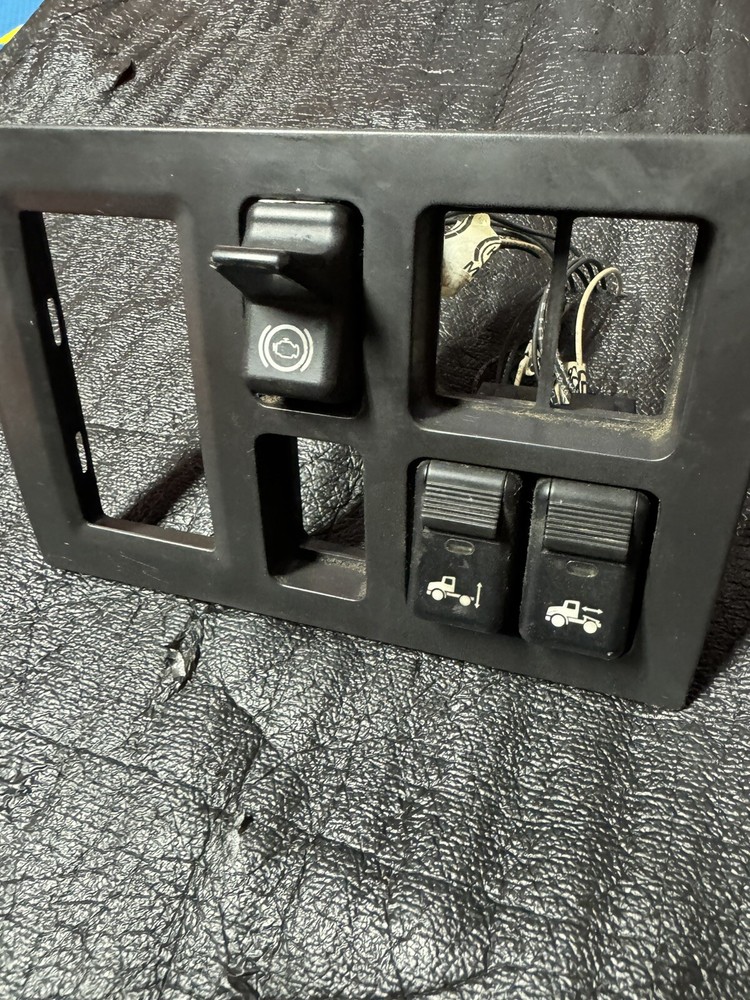 Volvo Dash Panel - P/N: 20360992