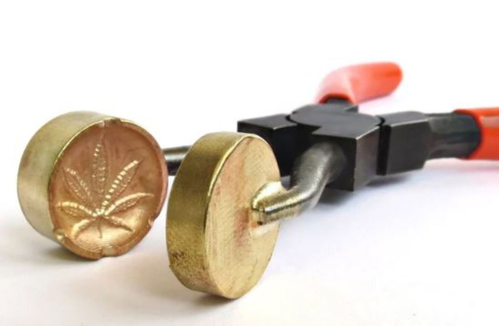 Marijuana Leaf Mashers Horizontal