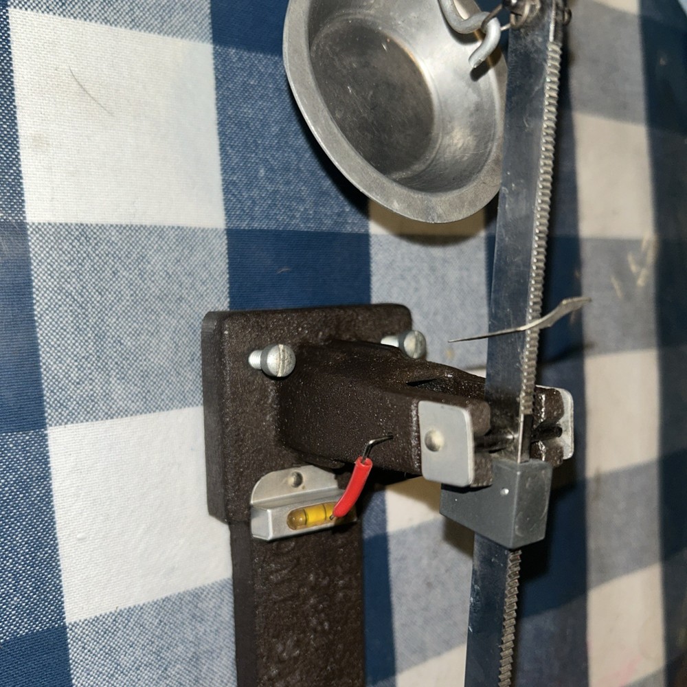 Vintage Herter's Powder Scale