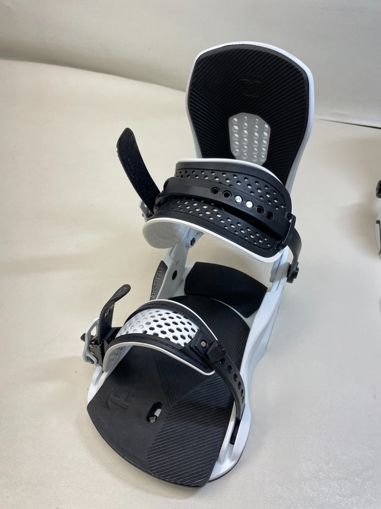 UNION FORCE SNOWBOARD BINDINGS WHITE SIZE MEDIUM