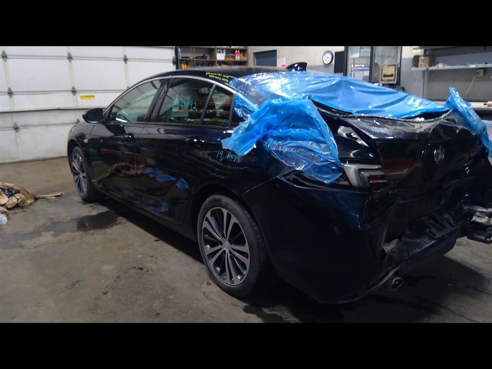 Fuse Junction Box Engine Halogen Headlamps Fits 18-20 REGAL 1552170
