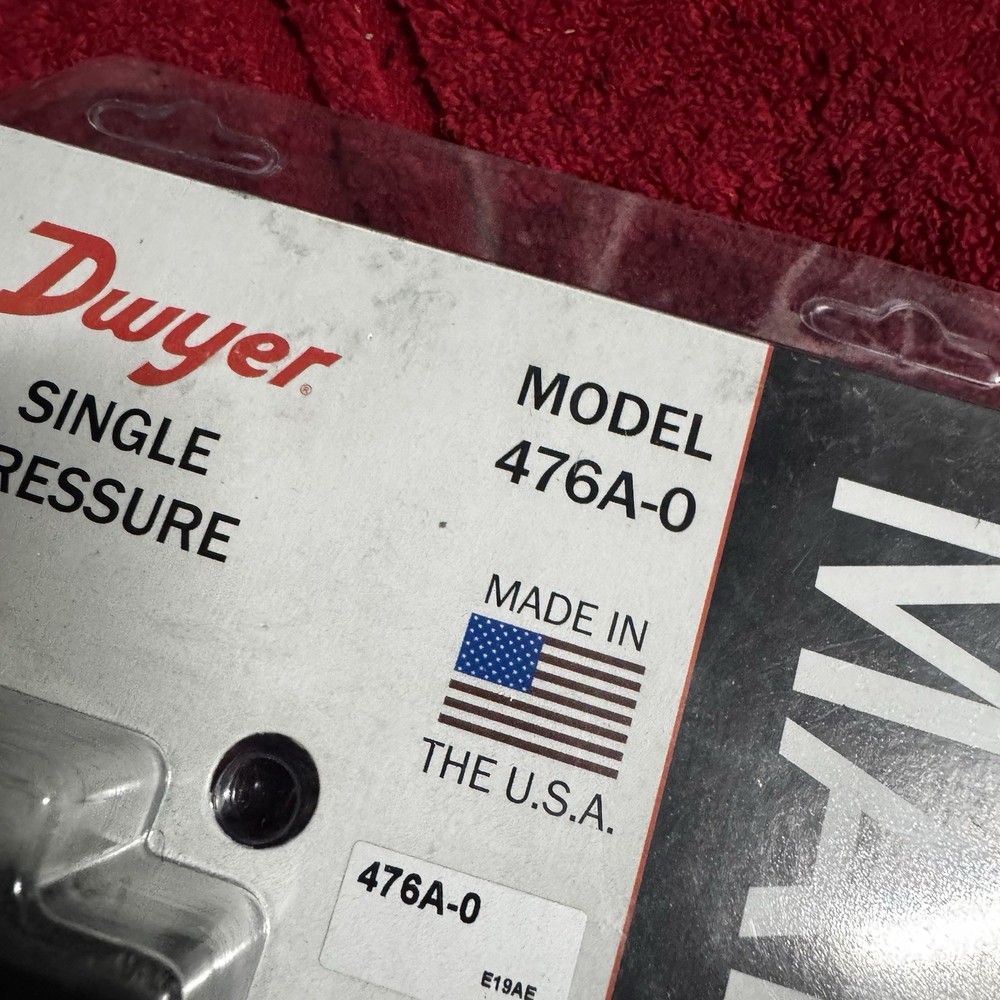 DWYER 476A DIGITAL MANOMETER Ne