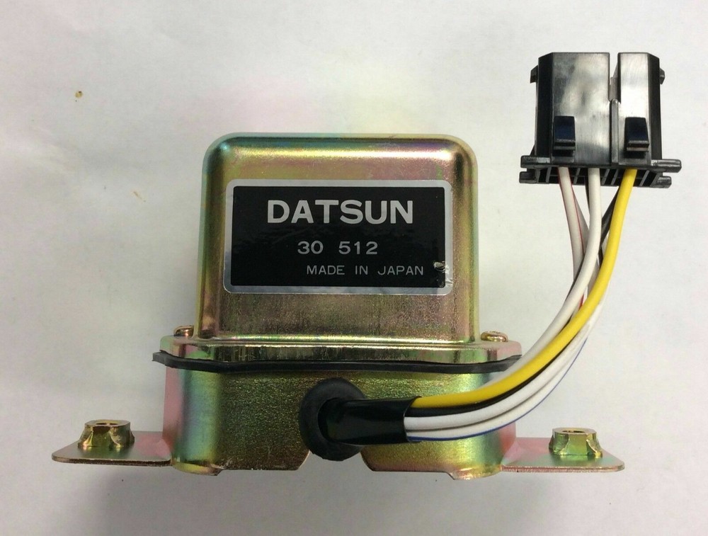 OEM 30512 NEW Voltage Regulator