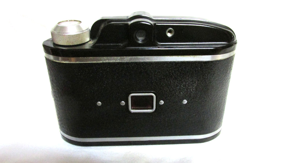 VINTAGE 1950s BEACON TWO TWENTY FIVE CAMERA