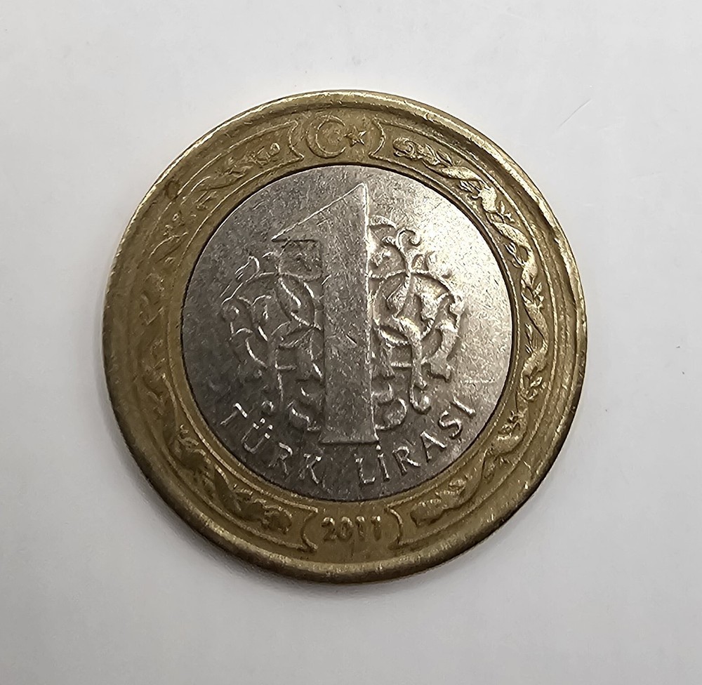 2011 Turkey 1 Lira KM#1244 circulated