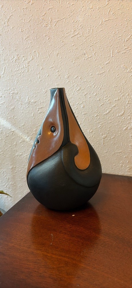 Chulucanas Pottery From Perú