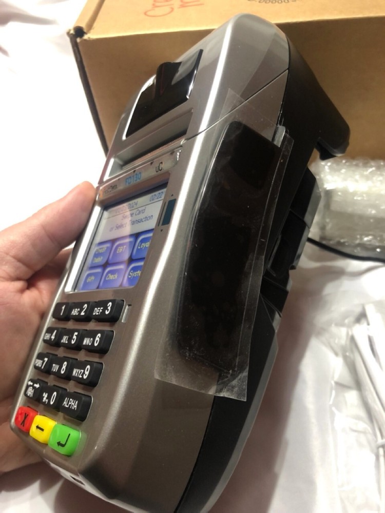 First Data FD130 Credit Card Terminal With Keypad Powers On Untested