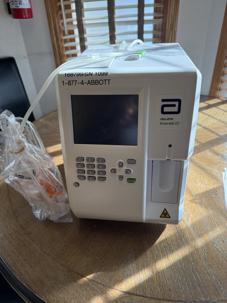 Abbott CELL-DYN Emerald 22 Hematology Analyzer