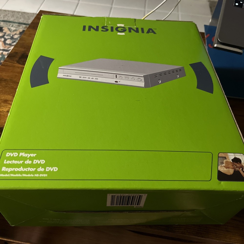 NEW Insignia NS-DVD1 DVD Player With Remote Bundle