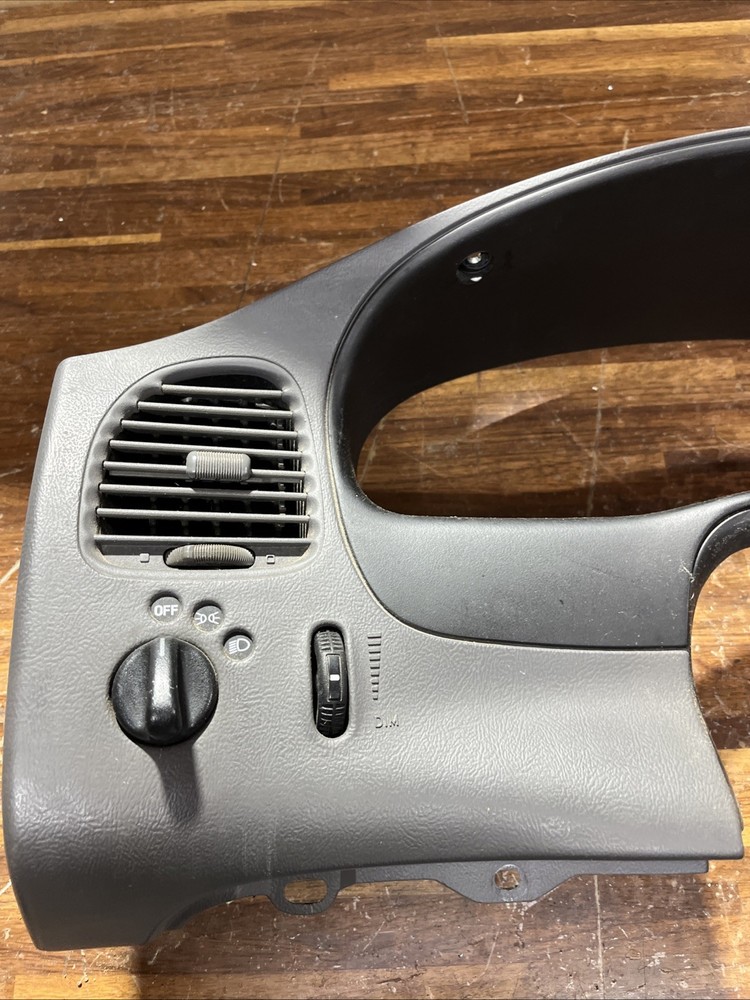 1995 -06 Ford Ranger Speedometer Bezel