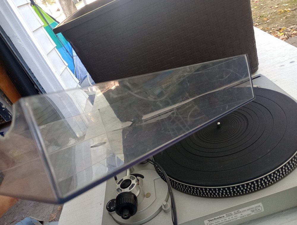 Technics SL-B2 Turntable - Silver Tested Working 17 X 14 X 5"