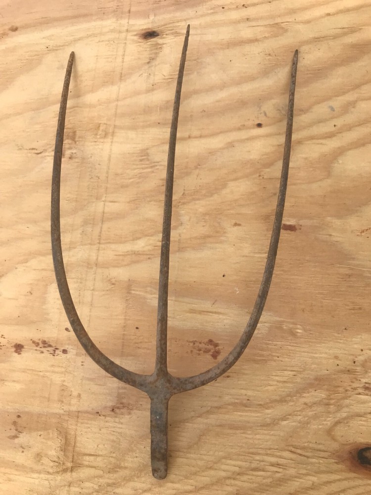 Fork Rake Head 3 Thines Rusty Rustic no handle Original Vintage Primitive Metal