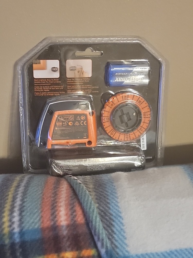 BLACK+DECKER BDL220S Level New