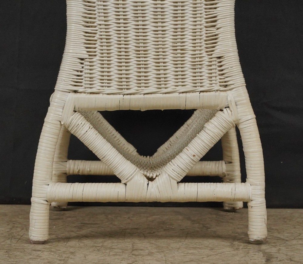 Vintage White Wicker Magazine End Table