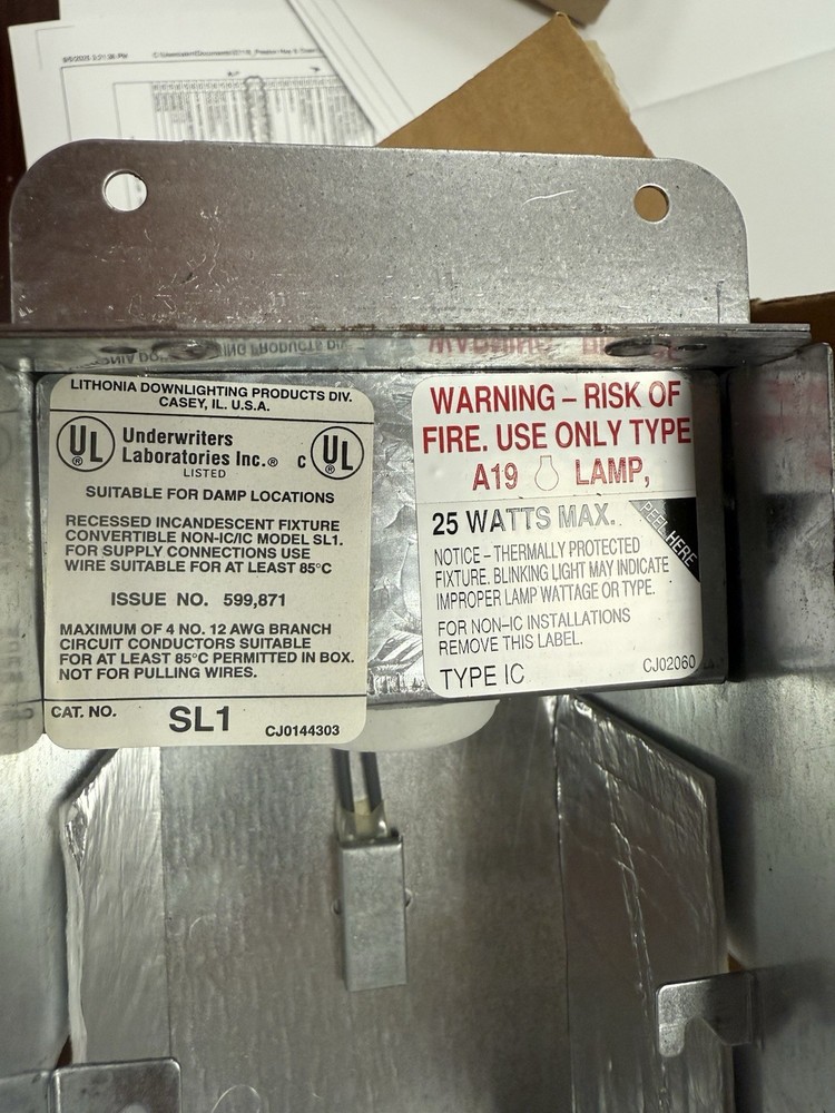 LITHONIA WHITE IC/NON-IC STEP LIGHT # SL1