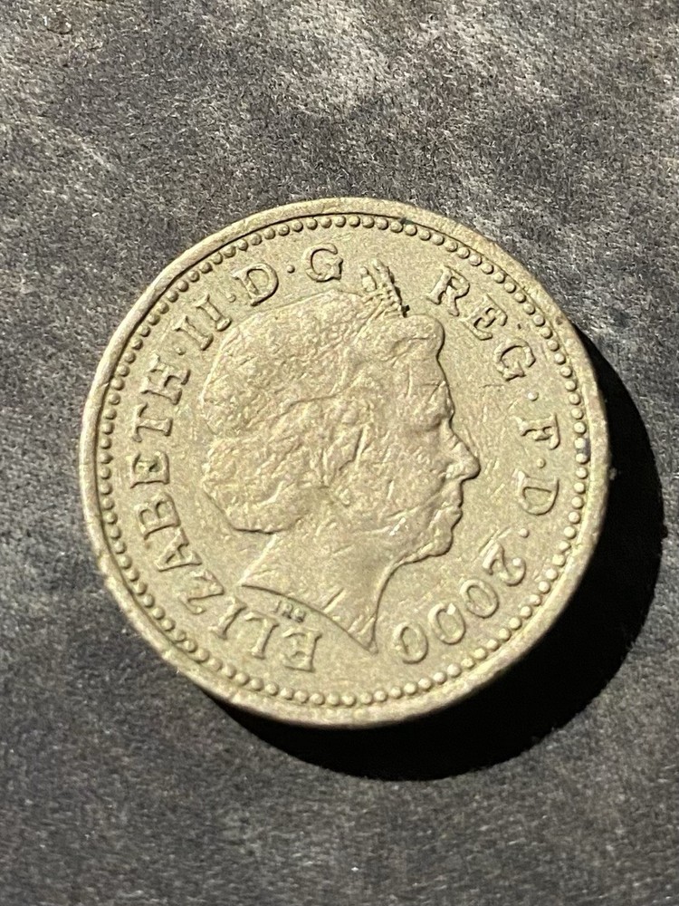 Great British Old Pound Coins (5)
