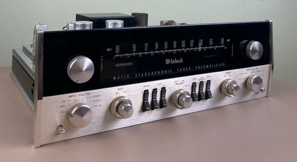 MCINTOSH MX110Z STEREO PREAMPLIFIER