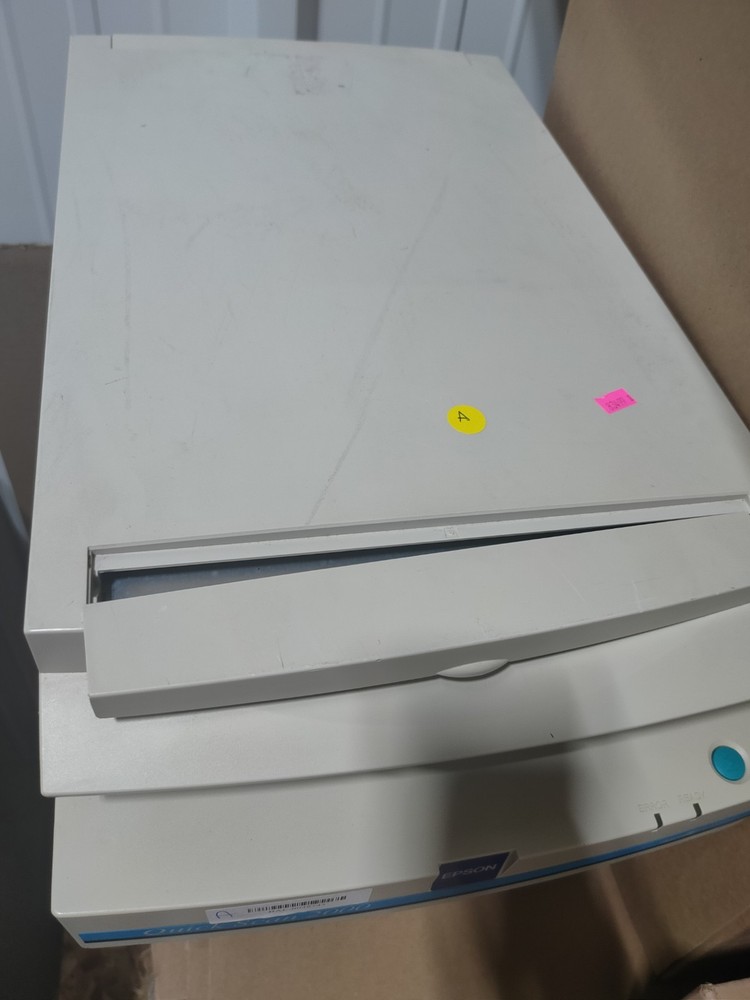 Epson Expression 1680 Flatbed Scanner-Tested